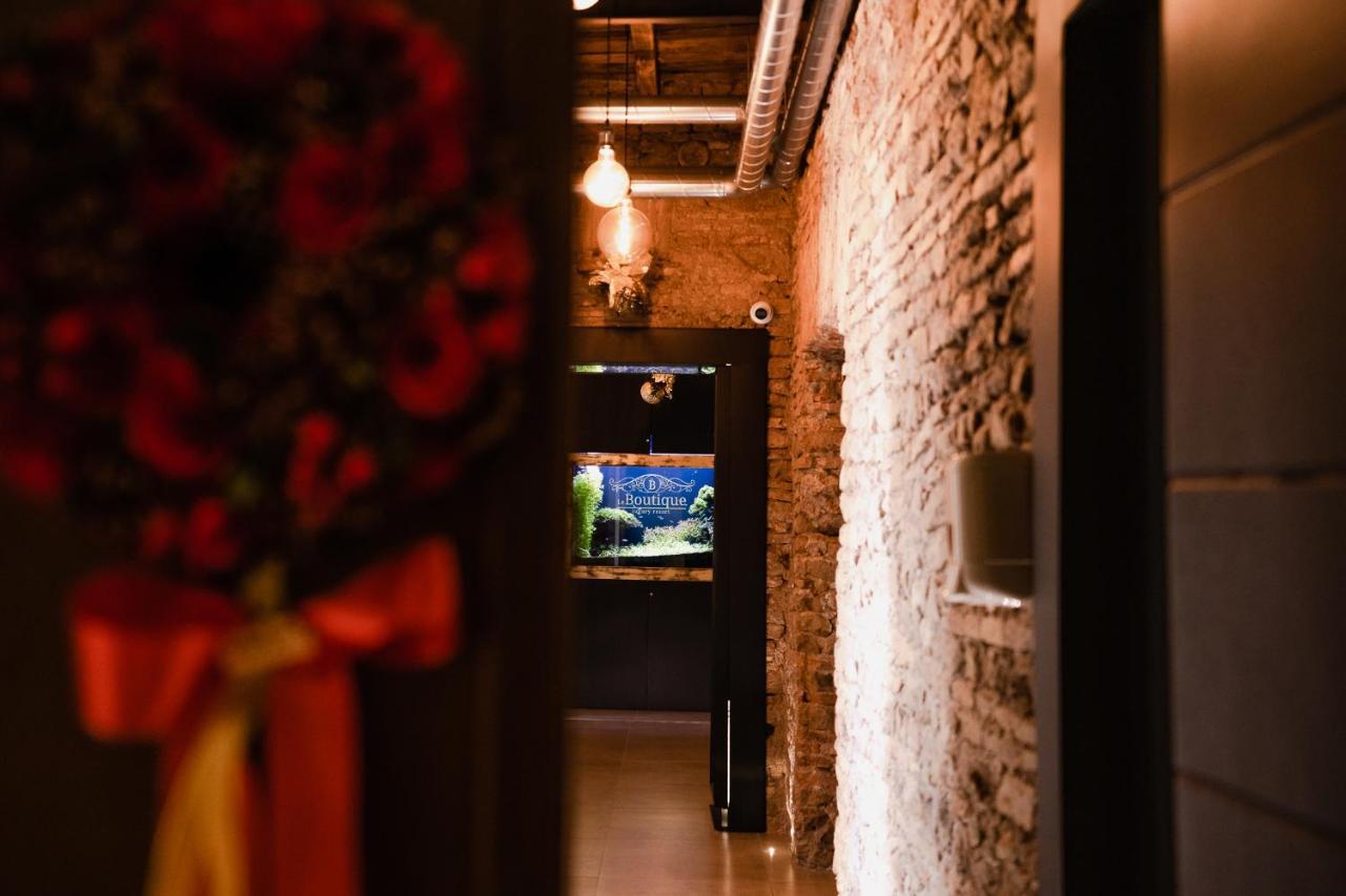 Le Boutique Luxury Rooms Diffused In Historic Center فيوميتشينو المظهر الخارجي الصورة