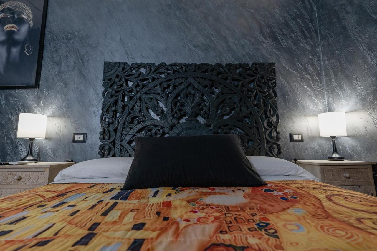 Le Boutique Luxury Rooms Diffused In Historic Center فيوميتشينو المظهر الخارجي الصورة
