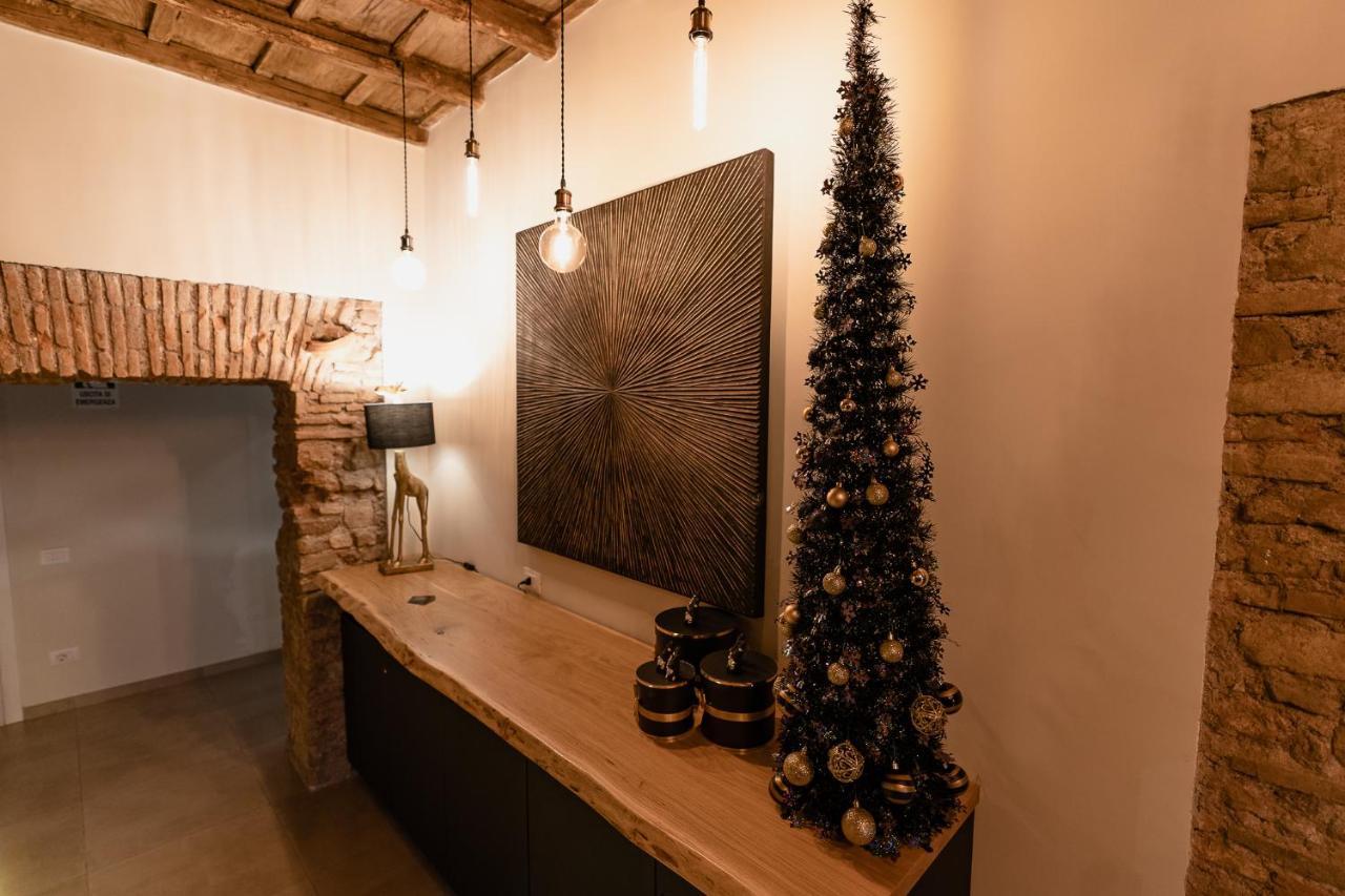 Le Boutique Luxury Rooms Diffused In Historic Center فيوميتشينو المظهر الخارجي الصورة