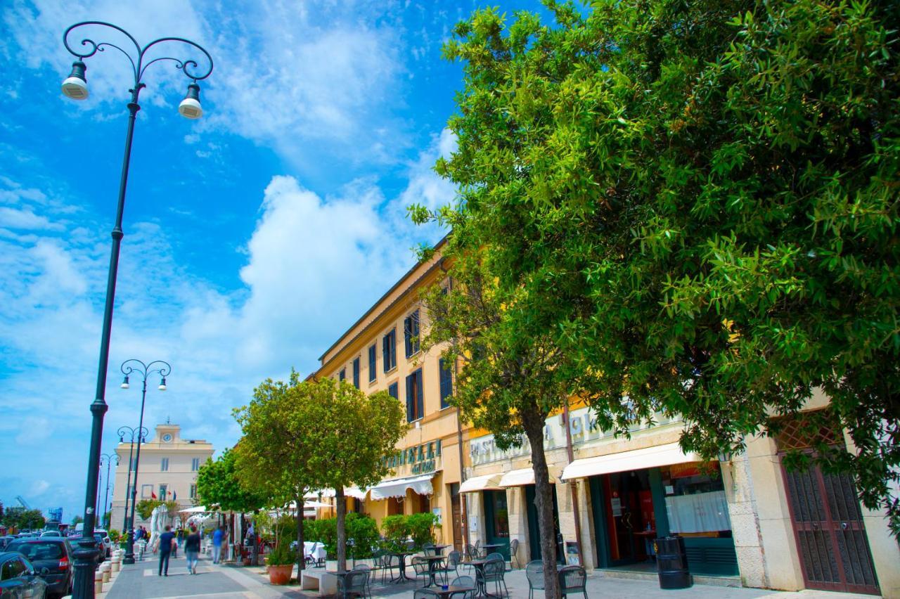 Le Boutique Luxury Rooms Diffused In Historic Center فيوميتشينو المظهر الخارجي الصورة