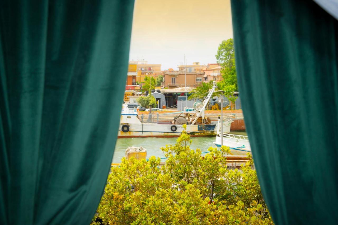 Le Boutique Luxury Rooms Diffused In Historic Center فيوميتشينو المظهر الخارجي الصورة