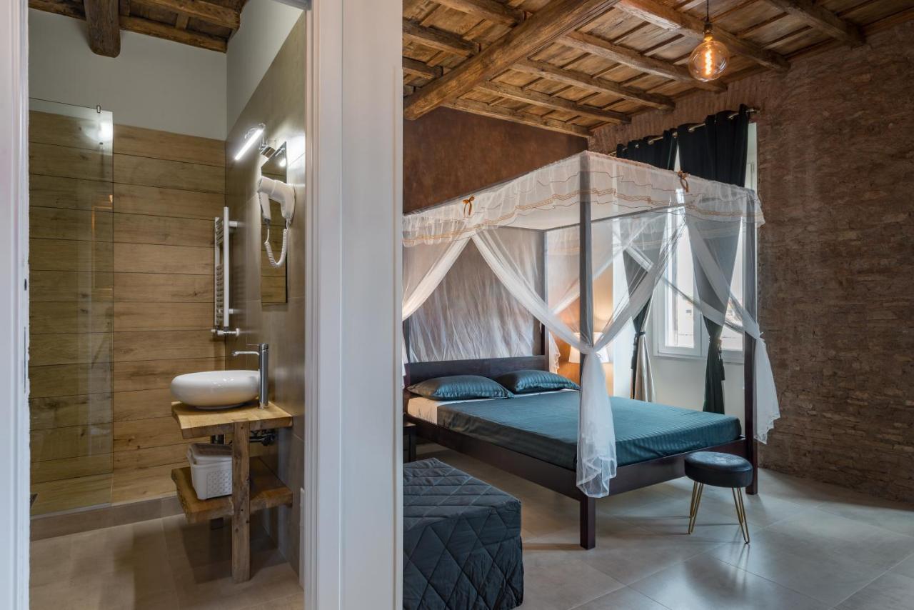 Le Boutique Luxury Rooms Diffused In Historic Center فيوميتشينو المظهر الخارجي الصورة